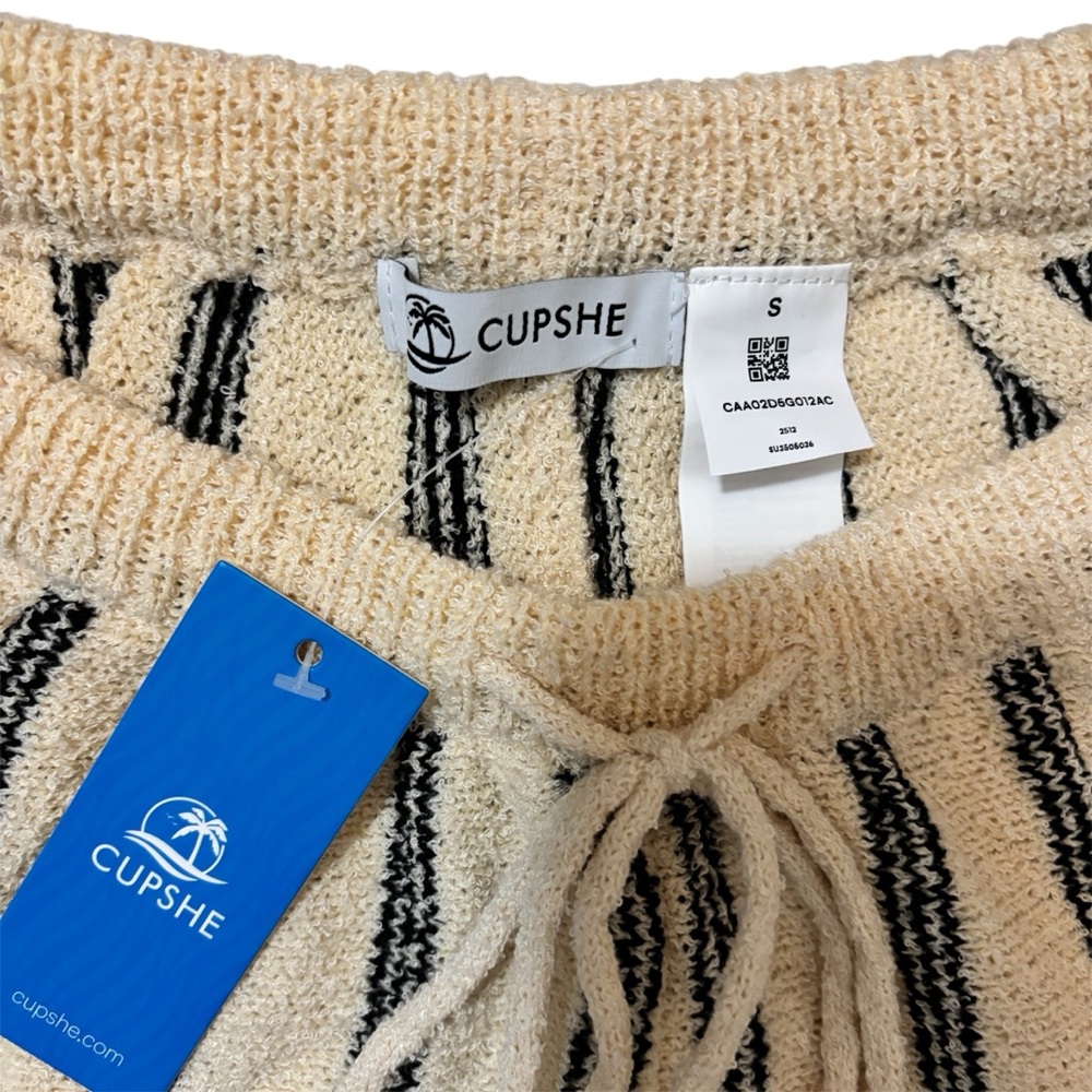 NWT Cream and Black Knit Pants - Picture 4 of 6